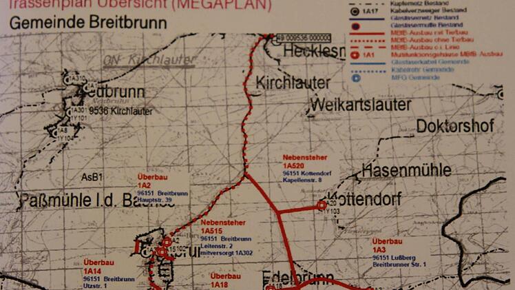Der Ausbauplan für den Bereich der Gemeinde Breitbrunn mit 6 Schaltgehäusen sowie den Leitungsführungen (durchgezogene rote Linie Ausbau mit Tiefbau, unterbrochene rote Linie Ausbau ohne Tiefbau).Foto: Günther Geiling