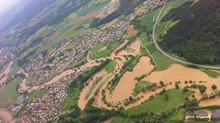 Das Hochwasser in Hirschaid aus der Luft. Foto: Michael Zistler