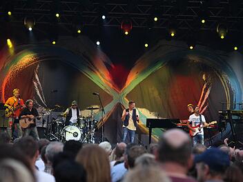 Im Sommer 2016 trat Pur schon einmal im Staatsbad auf. Damals kamen rund 6000 Fans in den Bad Brückenauer Schlosspark. Foto: Archiv/Sebastian Schmitt