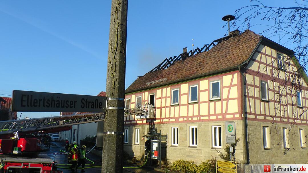 Gemeindehaus in Altenmuenster Ortskern niedergebrannt