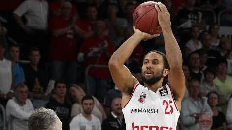 Carlon Brown wird den Brose Baskets auf unbestimmte Zeit fehlen. Der 25-J&auml;hrige zog sich einen Knorpelschaden im linken Knie zu. Foto: sportpress