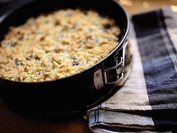 Erdbeer-K&auml;sekuchen mit Streuseln - unsagbar lecker!