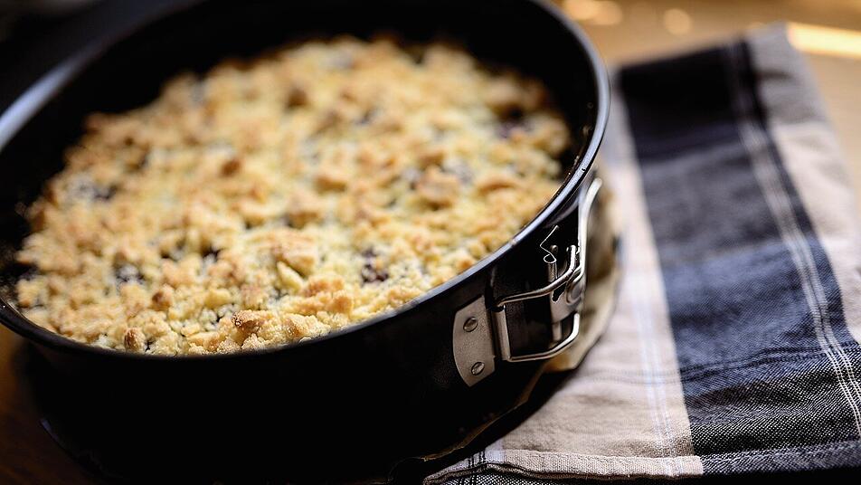 Erdbeer-Käsekuchen mit Streuseln - unsagbar lecker! Erdbeer-Käsekuchen mit Streuseln - unsagbar lecker!