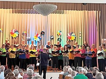 Der A-cappella-Chor Baiersdorf gab ein Konzert in der Kulturhalle Baiersdorf.