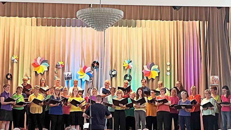 Der A-cappella-Chor Baiersdorf gab ein Konzert in der Kulturhalle Baiersdorf.