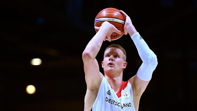 "Robin Benzing ist sicherlich der Schlüsselspieler", warnt Medi-Trainer Raoul Korner vor dem Nationalspieler, der am Samstag im Würzburger Trikot gegen die Bayreuther Basketballer aufläuft.
