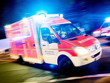 Unfall in Würzburger Tiefgarage: Mann zwischen Fahrertür und Wand eingequetscht