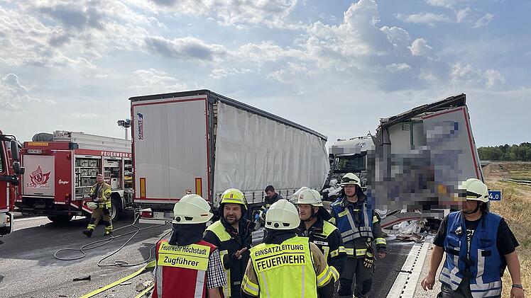 A3 bei Erlangen nach Unfall gesperrt