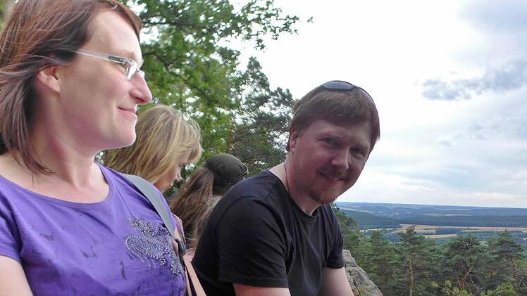 Michaela Olbrecht und Bernd Puchinger aus Bamberg genießen die "schöne Aussicht von ganz oben". Fotos: Sabine Meißner