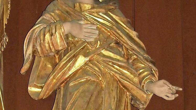 ...wurde diese Madonna in die Marienkapelle umgesetzt und...