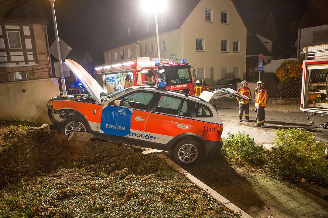 First Responder Fahrzeug verunfallt