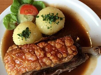 Die kulinarische Vielfalt in Bamberg ist beeindruckend. Ob die berühmte Zwiebel oder das Schäuferla: Mit diesen Rezepten gelingt das perfekte Dinner. Foto: inFrankenPix
