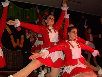 Rot-Weiße-Tanzgarde mit dem Wild-West-Potpourri. Foto: Udo Sell