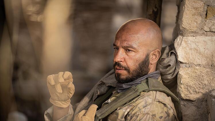 Ahmed (Dar Salim) rettet dem schwerverletzten US-Sergeant Kinley (Jake Gyllenhaal) mehrmals das Leben.
