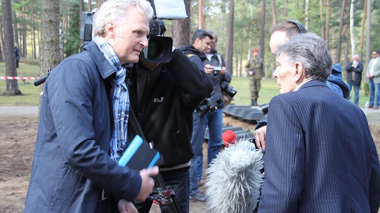 Der 88-Jährige aus Wonsees gab für etliche Fernsehsender ein Interview.