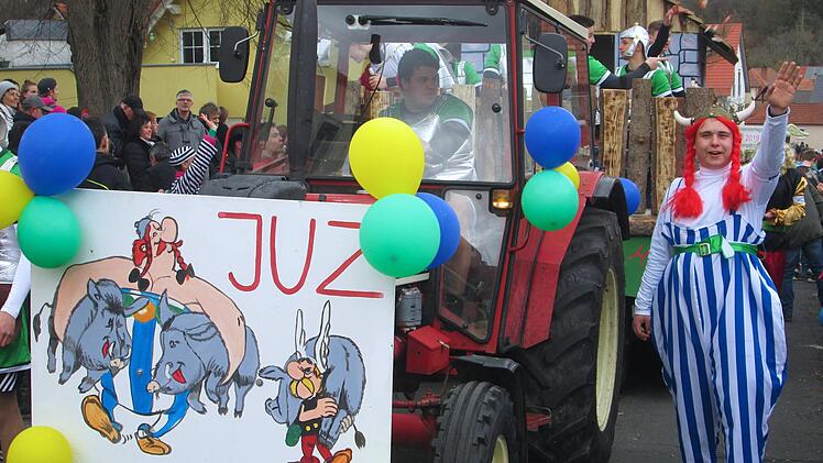 Auf der Jagd nach Wildschweinen und Römern sind Asterix und Obelix. Winfried Ehling