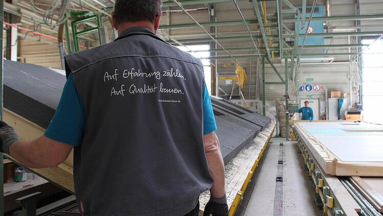 Impressionen aus der Fertigungshalle von Hanse Haus in Oberleichtersbach Foto: Ulrike Müller