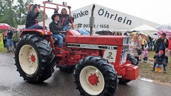 Traktorfahren kann auch Frauensache sein. Foto: Björn Hein