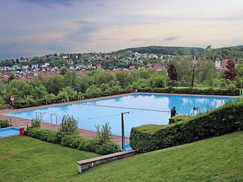 Das Maßbacher Freibad hatte 2016 einen Jahresverlust in Höhe von 80 154 Euro, der jetzt aus dem Haushalt entnommen wurde. Dieter Britz