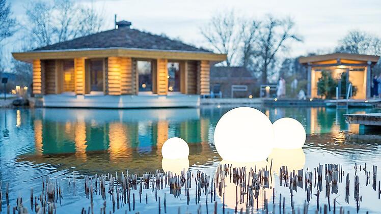 Besonderes Lob des Saunabundes bekam der Naturbadesee der Obermain-Therme mit den umliegenden Sauna-Anlagen. Die "Premium"-Bewertung weist darauf hin, dass die Staffelsteiner Therme zu den besten Sauna-Anlagen in Deutschland gehört. Foto: pr