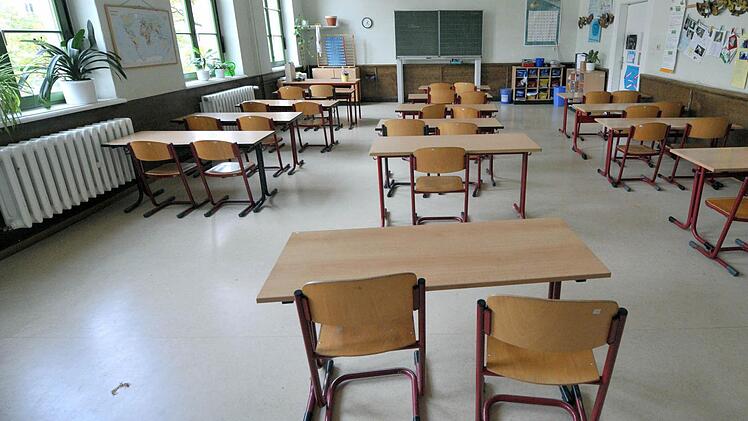 Die Klassenzimmer in der Staatlichen Realschule Scheßlitz bleiben in der nächsten Woche leer. Wie in jeder anderen Schule eben auch: Es sind Ferien.  Symbolfoto: Peter Endig, dpa