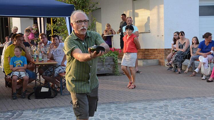 So werfen Sieger: Peter Metzung  Foto: Assmann