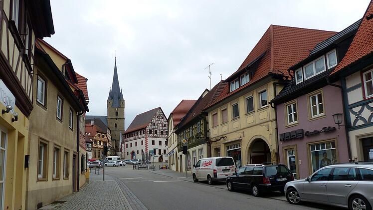 Menschenleer ist die Innenstadt von Zeil.