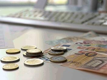 Mehr Geld durch Vertragscheck: Strom, Gas, Handy & Abos optimieren