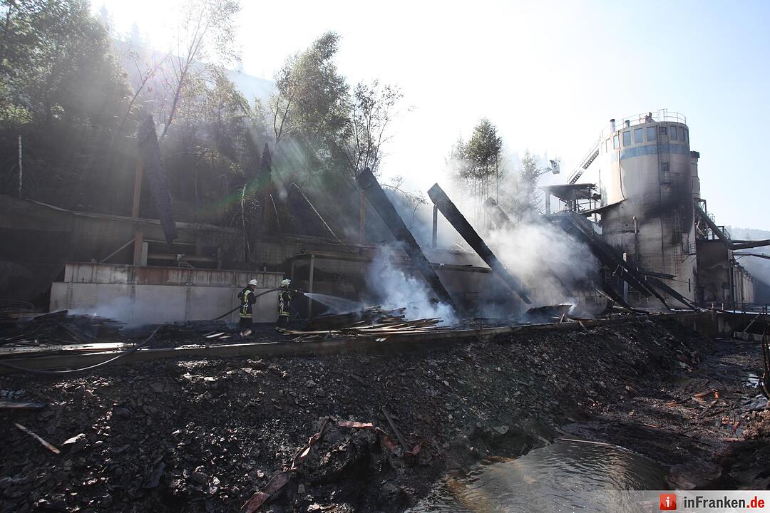 Verwüstung nach Sägewerk-Brand