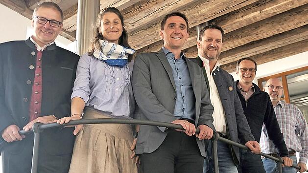 Das neue Pr&auml;sidium (v. l.) Georg Rittmayer, Victoria Schubert-Rapp, Georg Bucher, Dominik Tapper, Christian Sperber, Josef Lindner  Foto: privat