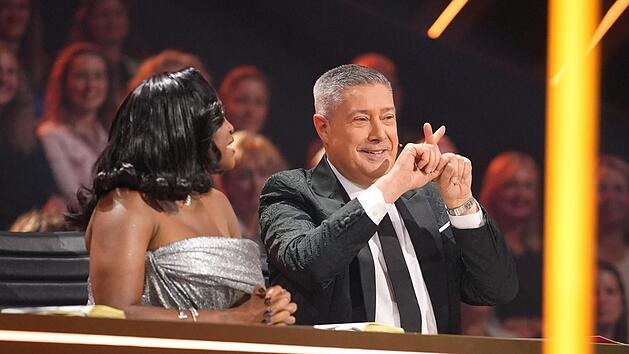 Gute Miene zum bösen Spiel: Im Halbfinale von "Let's Dance" zog Joachim Llambi den Zorn des Publikums auf sich.
