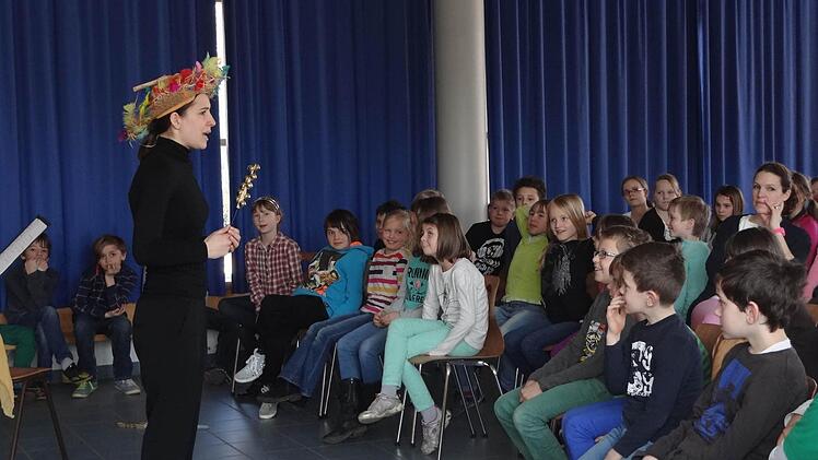 Die Schüler der Grundschule Ebern erlebten mit dem Duo "Papagena" eine unvergessliche Musikstunde.
