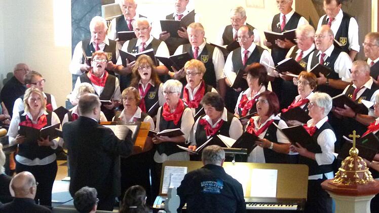 Beachtlich, was der gemischte Chor der "Sängerlust" in Maroldsweisach darbot.