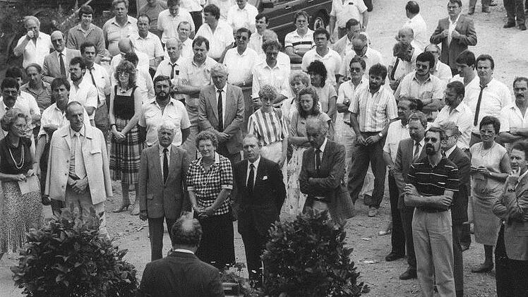 Richtfest. Am Rednerpult der damalige Landrat Otto Neukum.