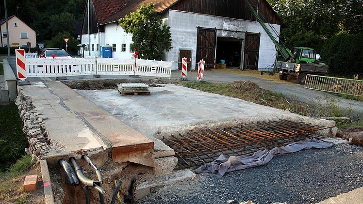 Das Befahren der Altenhofer Brücke war unmöglich geworden. Bei genaueren Untersuchungen war ein Problem nach dem anderen aufgetaucht.Archiv, Bettina Knauth