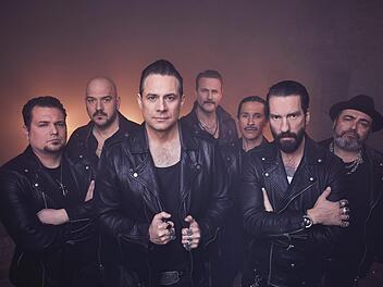 "The BossHoss" sind nicht nur die Frontmänner Alec Völkel und Sascha Vollmer, die man auch von diversen TV-Shows kennt. Hinter dem Erfolg steht eine sieben Mann starke Band, die einen Auftritt beim Rösler Open Air 2021 im unterfränkischen Eyrichshof geplant hat. Foto: PR