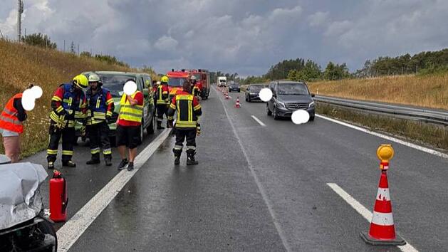 A73 bei Coburg: Raser gef&auml;hrden Feuerwehr - "donnern richtig vorbei"