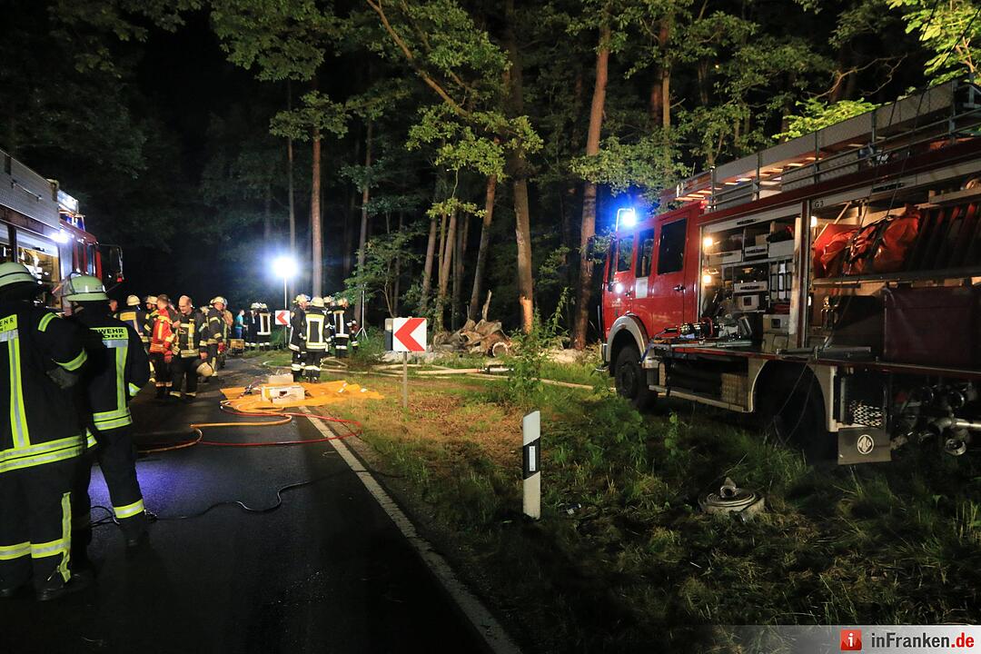 Tödlicher Unfall bei Boxbrunn: Pkw wird zerfetzt