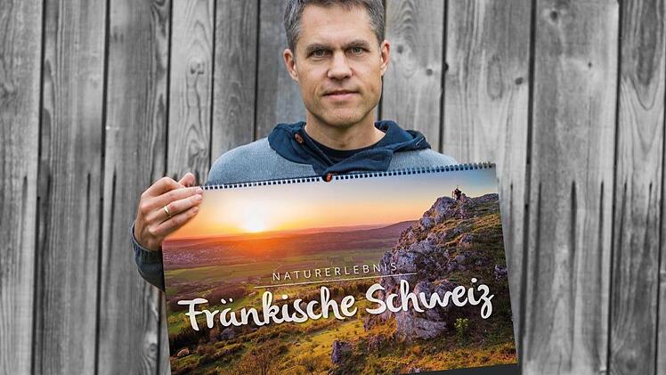 Frank Schneider mit seinem  Fotokalender "Naturerlebnis Fränkische Schweiz"