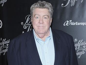 "Cheers"-Star George Wendt ist im Alter von 76 Jahren gestorben.