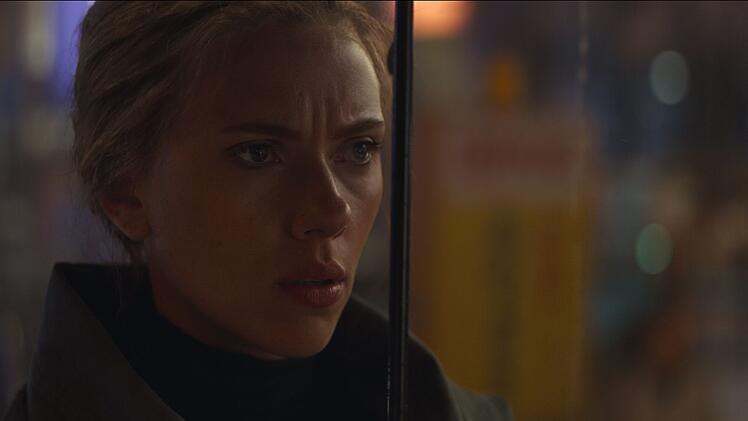 Black Widow (Scarlett Johansson) trauert um die Gef&auml;hrten, die sie zur&uuml;cklassen musste.