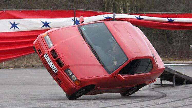 Das Fahren auf zwei Rädern beherrscht nicht nur James Bond. Foto: Katharina Becht