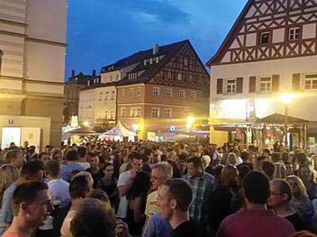 Neben lokalem Bier ist auch musikalisch auf dem Kulmbacher Altstadtfest Einiges geboten. Foto: J&uuml;rgen Schiebe/Archiv