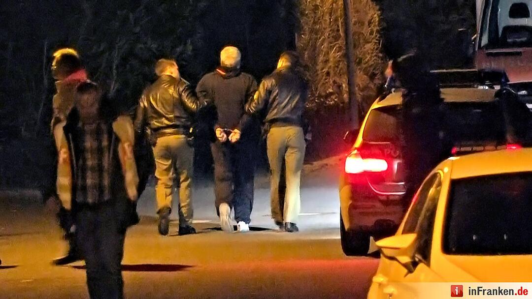 SEK-Einsatz in Ebermannstadt: Psychisch Kranker bedroht Notarzt mit Messer