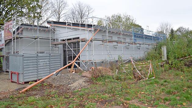 Der Bau des Feuerwehrhauses in Obristfeld schreitet voran. Auch die Kosten liegen gr&ouml;&szlig;tenteils im Rahmen. Foto: Thomas Micheel