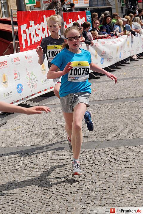 Weltkulturerbelauf 2017 in Bamberg: Der Zieleinlauf am Maxplatz
