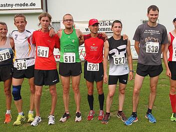 Die Erstplatzierten des Kappelseelaufes mit dem "Abonnement-Sieger" Uwe Bäuerlein, Vize Martin Militzke, Kevin Karrer, Ralf Häfner, Pascal Dütsch, Karsten Müller Markus Linzmayer und Kurt Herbicht (von rechts)