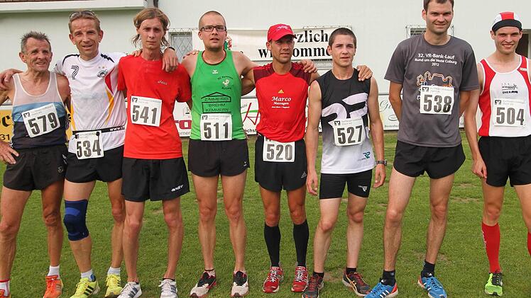 Die Erstplatzierten des Kappelseelaufes mit dem "Abonnement-Sieger" Uwe Bäuerlein, Vize Martin Militzke, Kevin Karrer, Ralf Häfner, Pascal Dütsch, Karsten Müller Markus Linzmayer und Kurt Herbicht (von rechts)