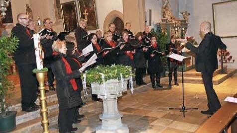 Der Gospelchor Charisma bei seinem Auftritt  Foto: Mathias Erlwein