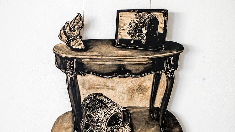 "Auf und ab": Die in Falkensee bei Berlin lebende Künstlerin Sabine Oostermann stellt im Kunstverein Coburg aus.Foto: Jochen Berger